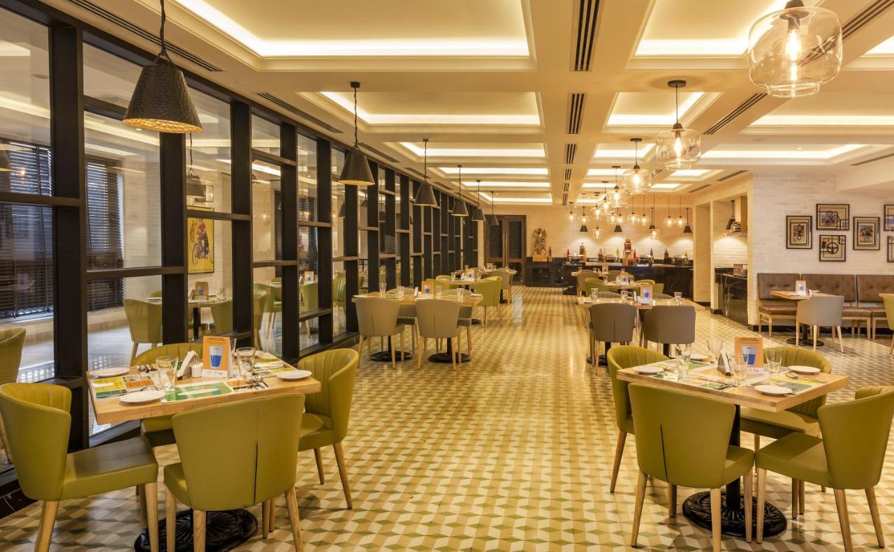 Lemon Tree Premier City Center Пуне Екстер'єр фото